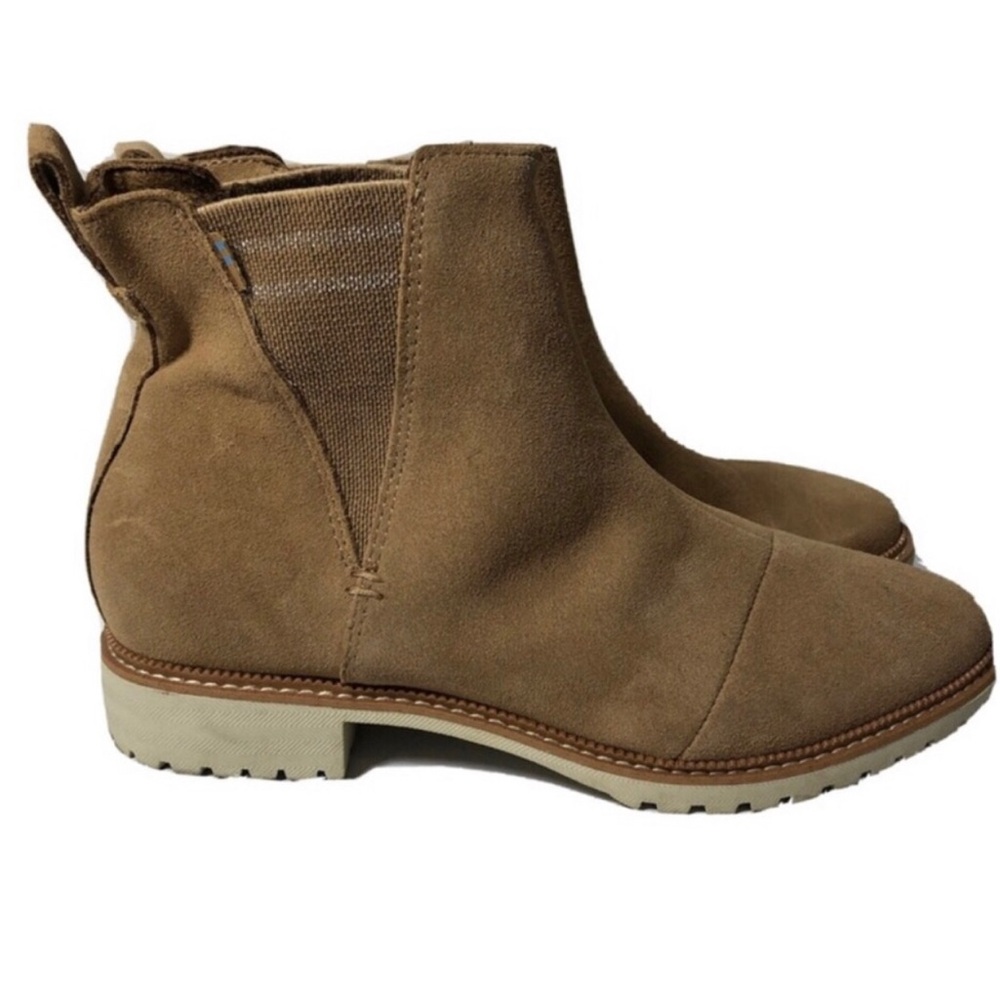 Toms Beige Slip On Combat Boots. Size 8.5.